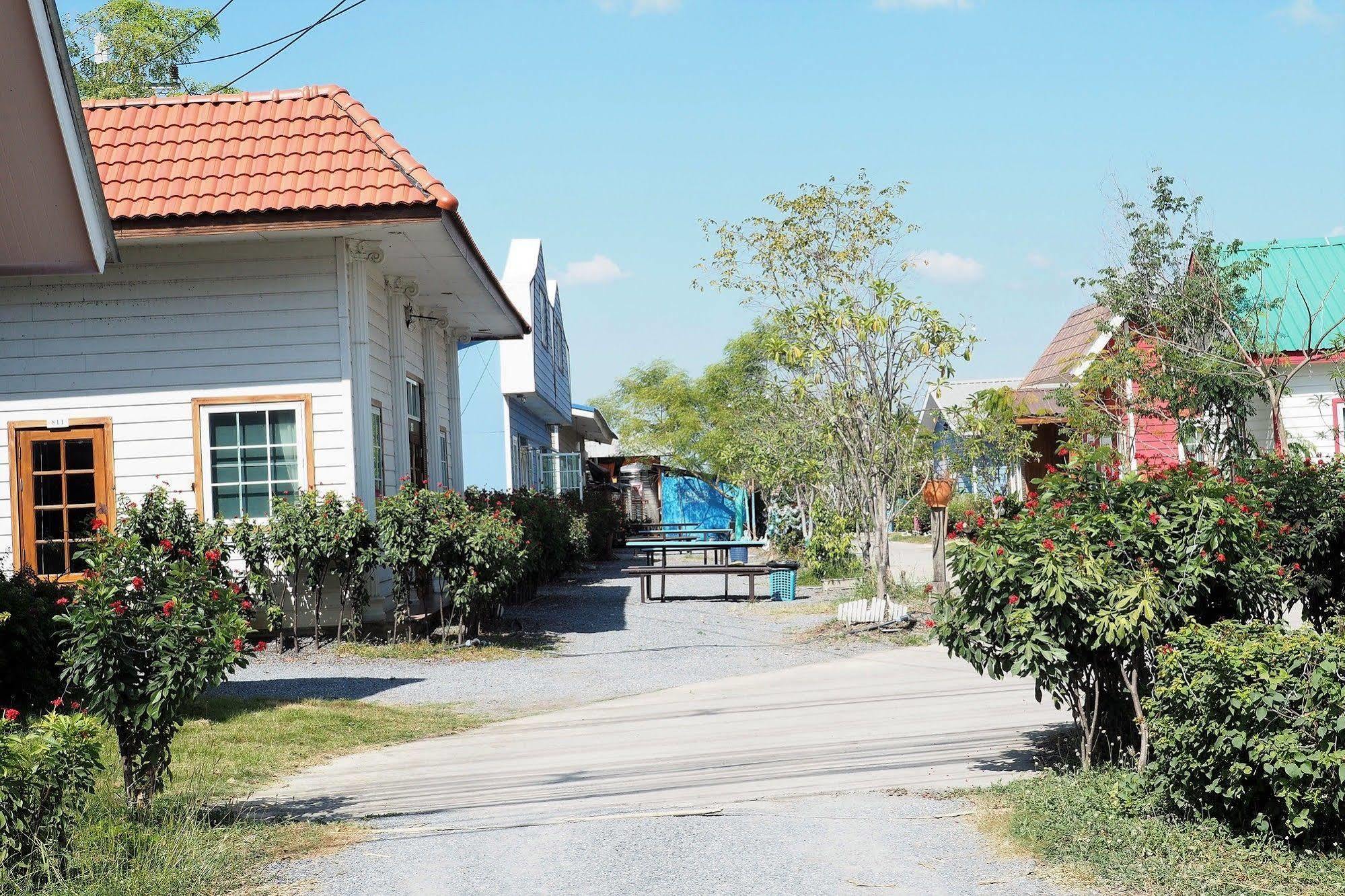 Tonrak Resort Ban Ongkharak Exteriör bild